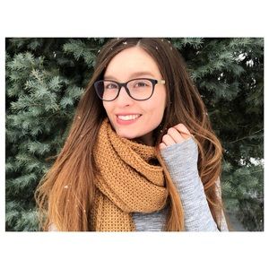 Meet your Posher, Emma